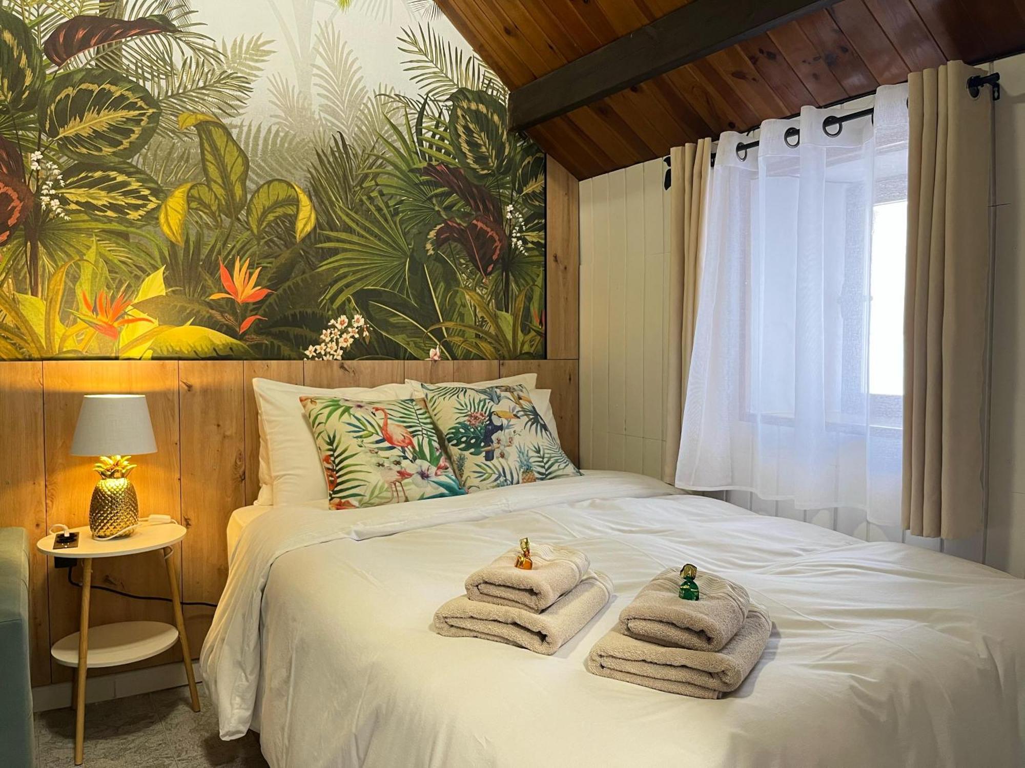 Free Parking, 40 Meters From The Beach, Wi-Fi, Ac Estepona Szoba fotó